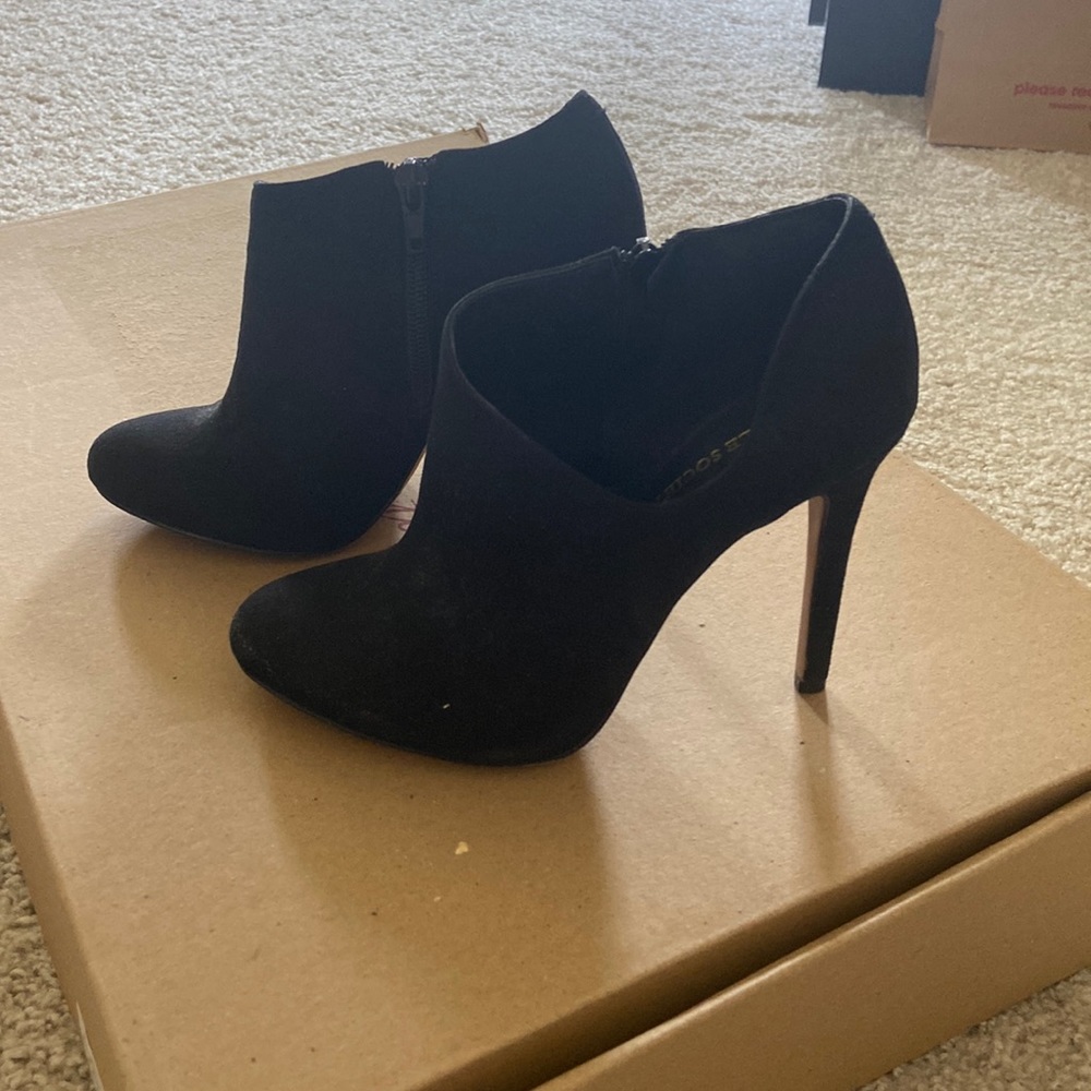Sexy black suede booties